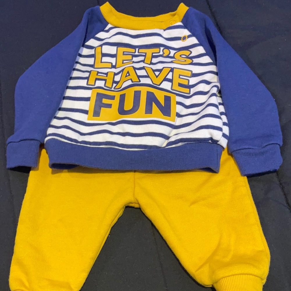 Infant 3-6 month sweatsuit